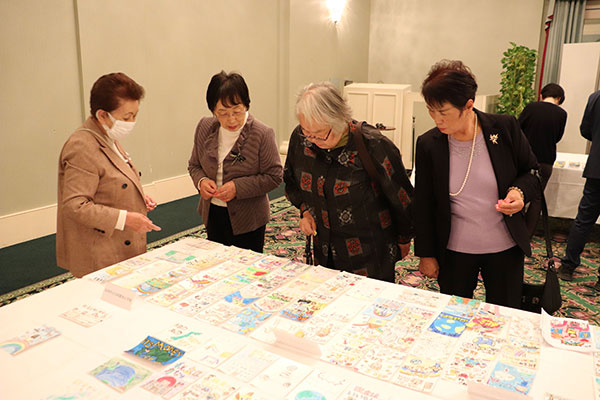 審査会の様子1